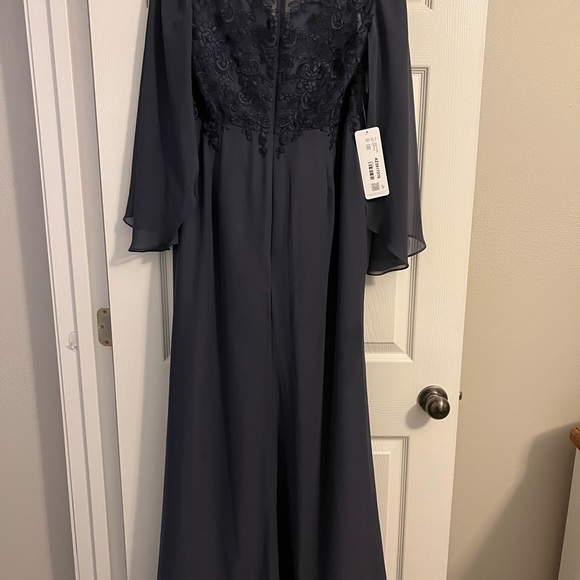 Azazie Mother if the Bride/formal dress - Picture 3 of 5